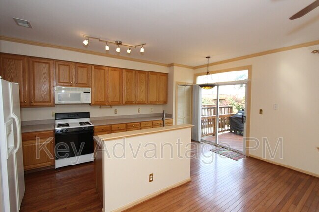 Building Photo - 13401 Dogues Terrace