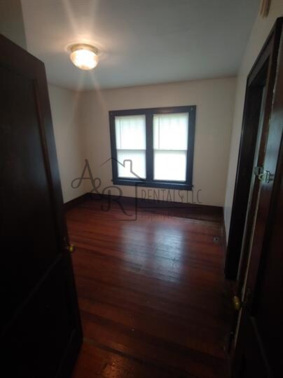 Building Photo - 1207 S Elm St