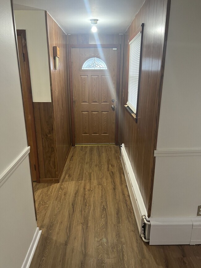 Foto del edificio - 49 DuPont Ave.