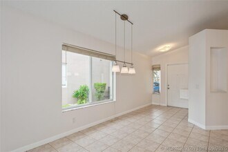 Building Photo - 4367 Dogwood Cir