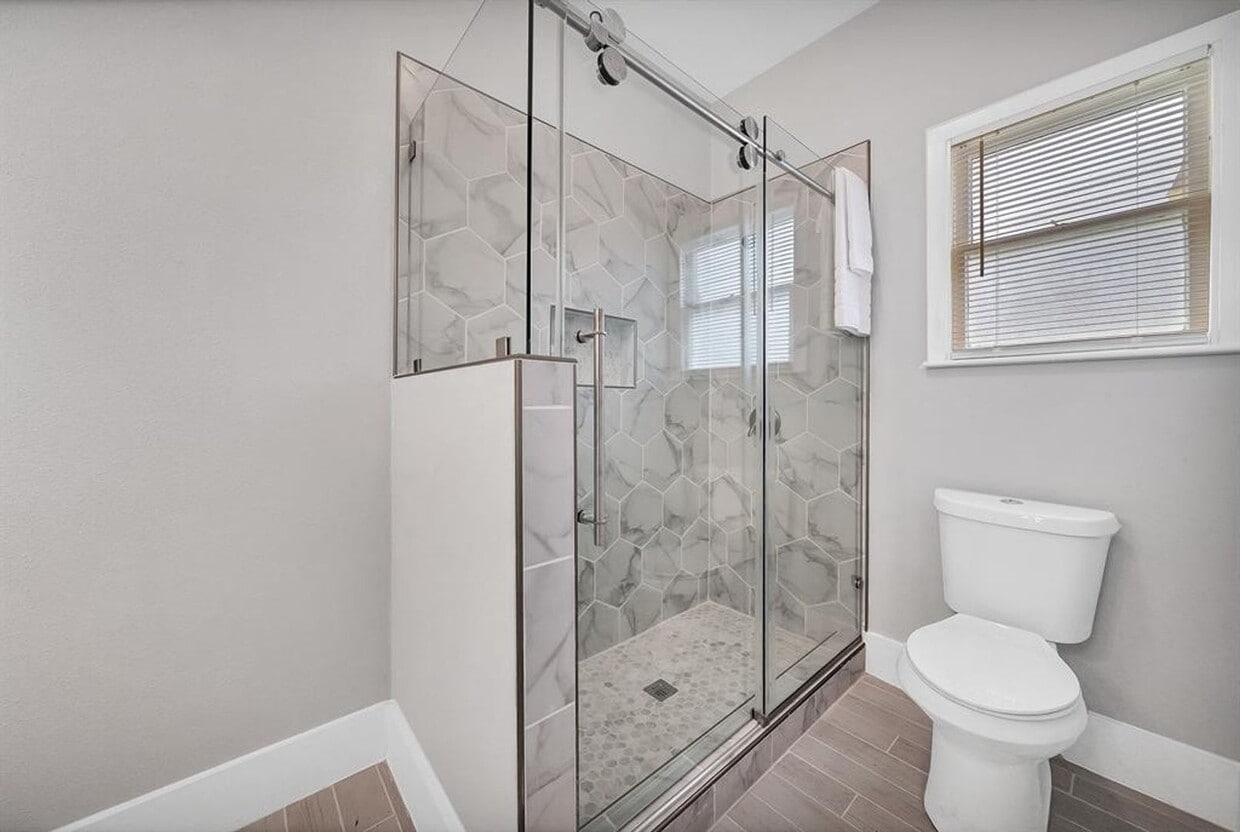 2 Bedr/ 2 full bath Beautiful Home in Galv... - 2 Bedr/ 2 full bath Beautiful Home in Galv...