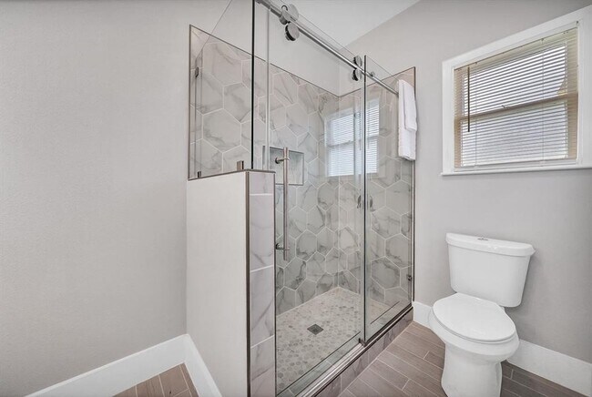 Foto del edificio - 2 Bedr/ 2 full bath Beautiful Home in Galv...