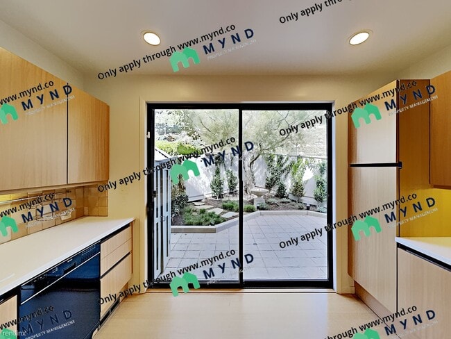 Building Photo - 3 br, 2.5 bath House - 6681 Charing Cross Rd