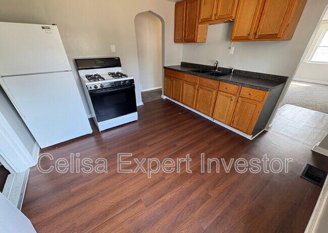 Foto del edificio - 5137 Tyrone Rd