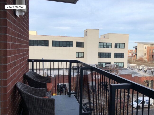 Building Photo - 892 Bergen St