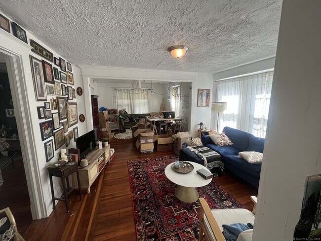 Building Photo - 44 Carlson St