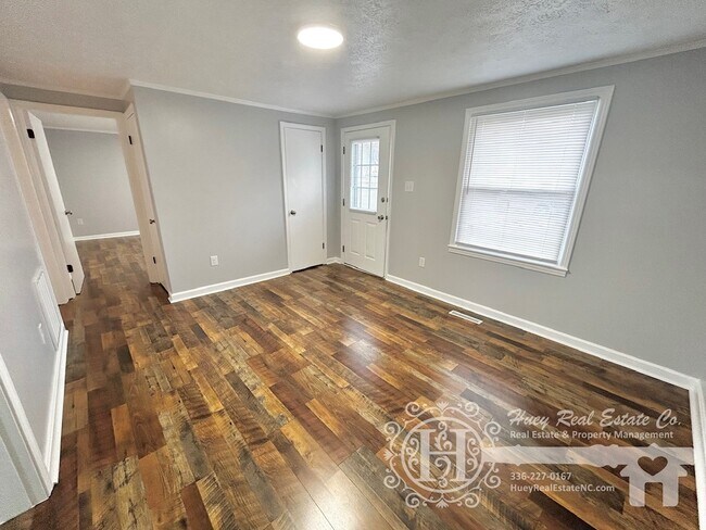 Foto del edificio - 201 E Gilbreath St