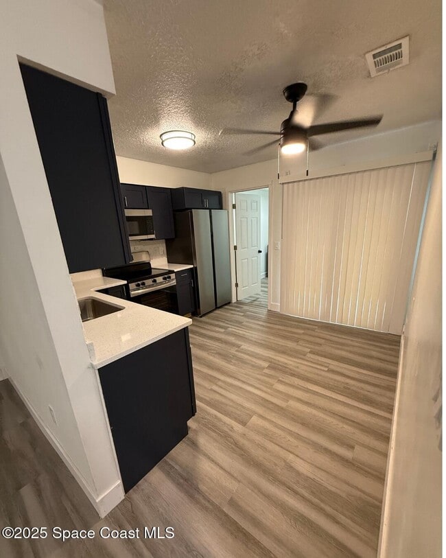 Foto del edificio - 304 Palm Ave