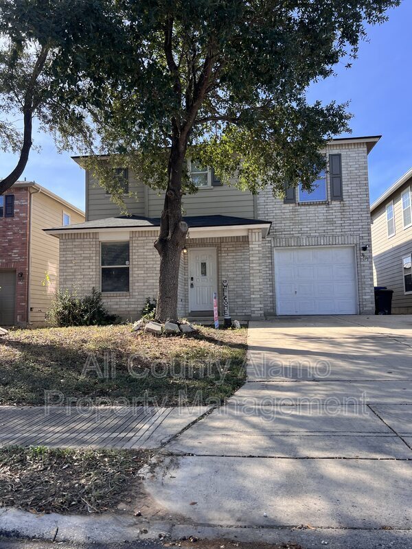 Foto del edificio - 7431 Cedar Farm