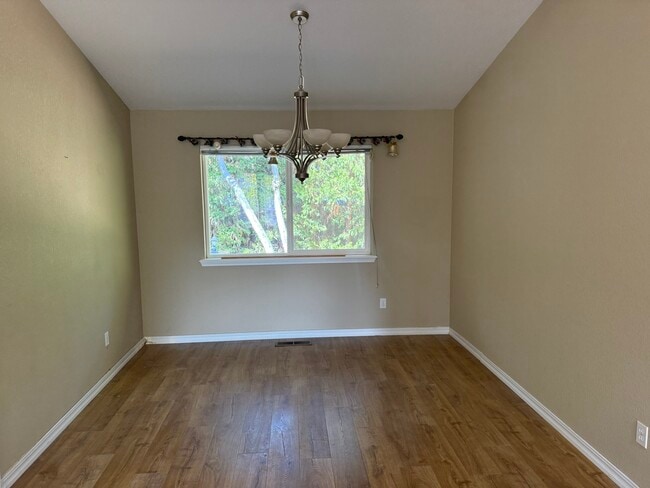 Building Photo - 2043 NW Sarum Cir