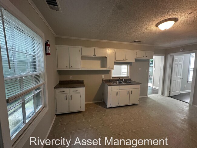 Foto del edificio - 554 Sandridge St