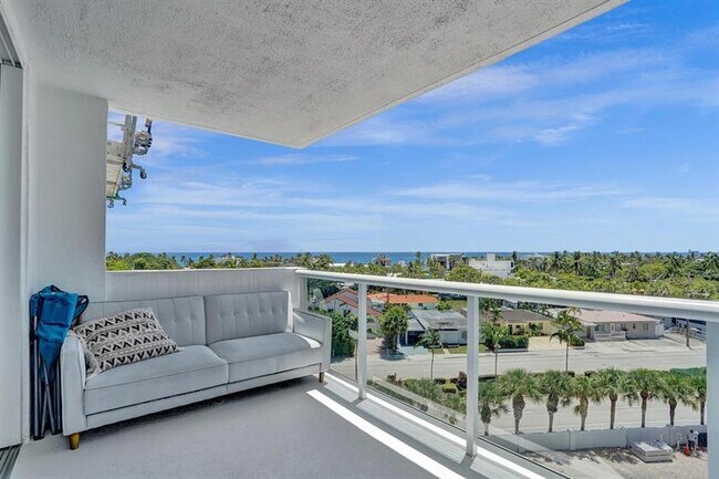 Foto del edificio - 2715 N Ocean Blvd