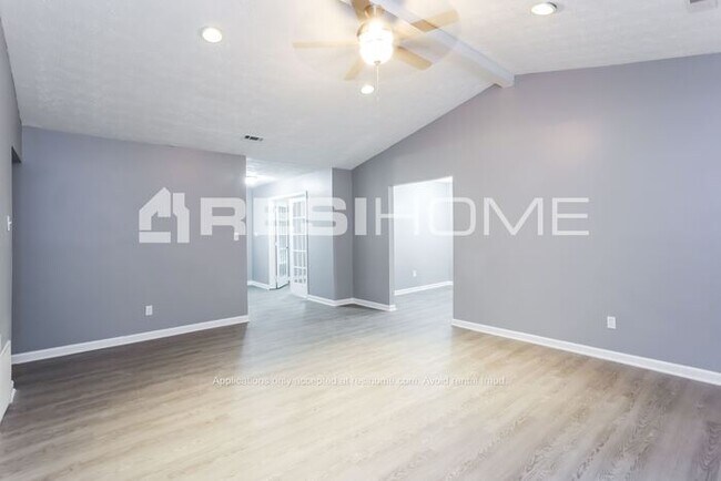 Foto del edificio - 7365 Chilton Ln