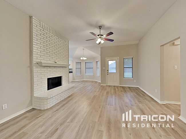 Building Photo - 603 Dakota Dr