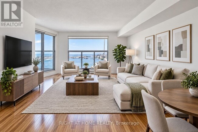 Building Photo - 77 Harbour Square