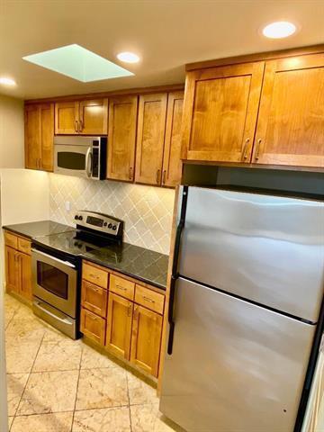 Foto del edificio - 520 N Santa Cruz Ave