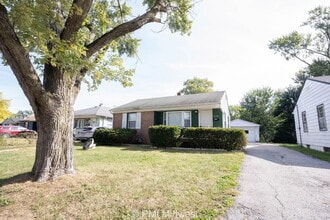 Building Photo - 3331 Manor Ct