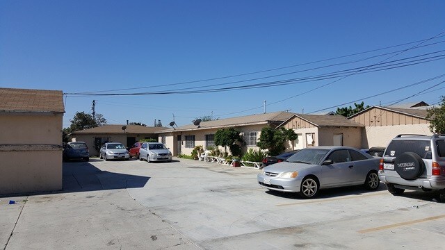 Building Photo - 5220-5230 Southall Ln