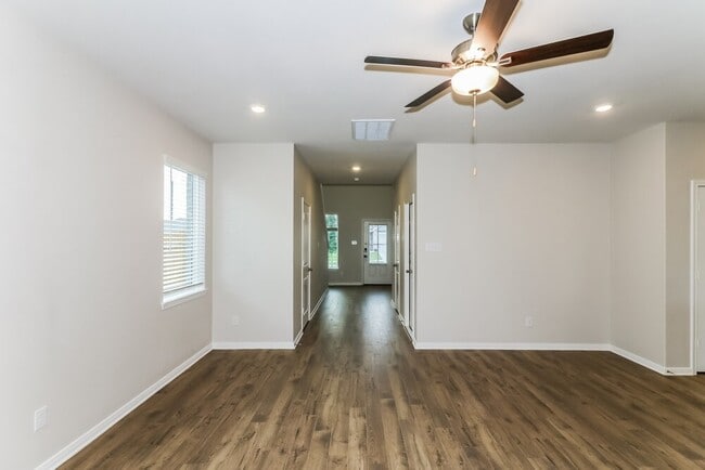 Building Photo - 7519 Tipton Meadow Way