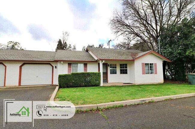 Building Photo - 2875 Reservoir Ln