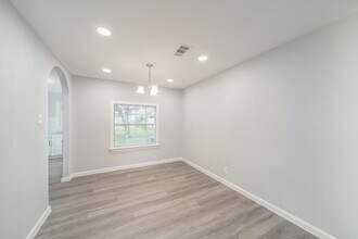 Building Photo - 6307 Westover St