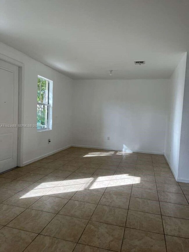 Building Photo - 11665 SW 244th St