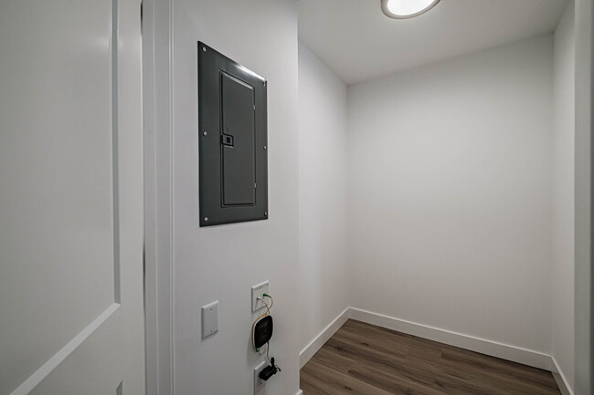 Building Photo - 32 Pacer Way
