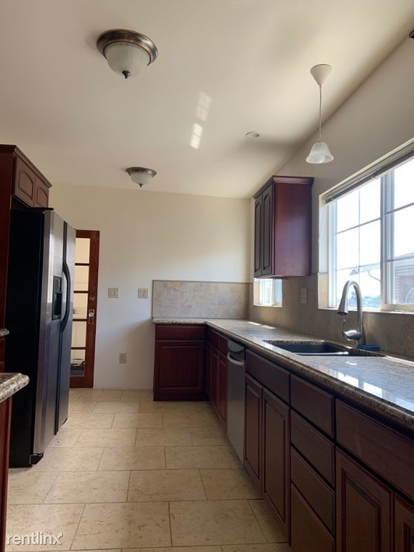 Building Photo - 3 br, 1 bath Apartment - 3914 Magee Ave