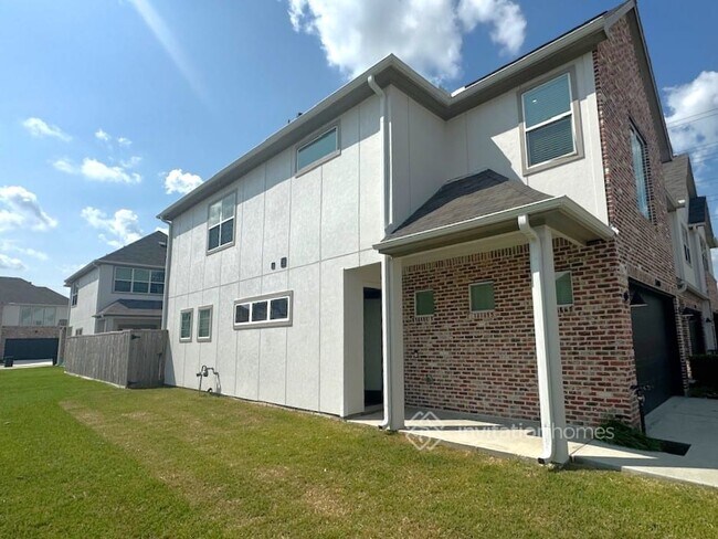 Building Photo - 12410 Imperial Lk Ln
