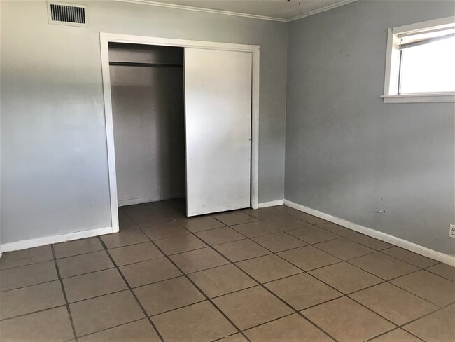 Foto del edificio - 4119 Common St