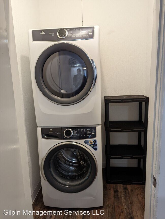 Foto del edificio - 1 br, 1 bath House - 301 Avenue B #2
