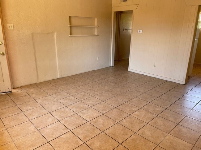 Building Photo - Casita Style Apartment in Tucson's Histori...