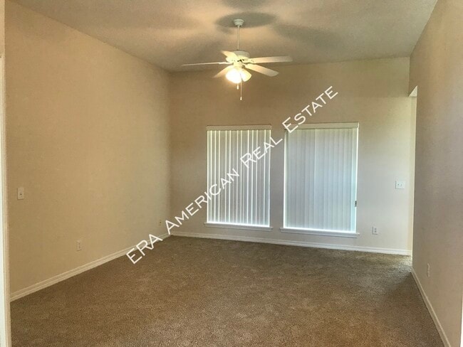 Building Photo - 2642 Hidden Creek Dr