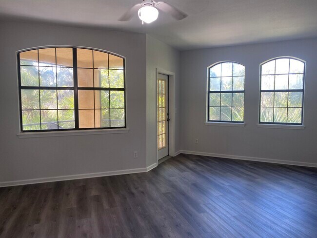 Building Photo - 1802 Vista Cove Rd