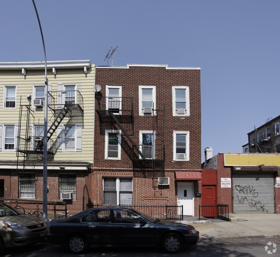 Building Photo - 225 21st St