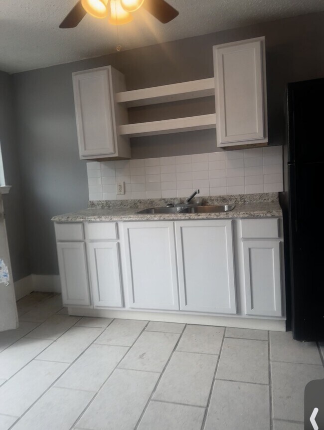 Foto del edificio - 7018 Avenue F