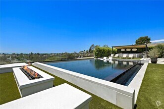 Building Photo - 6041 Saddletree Ln