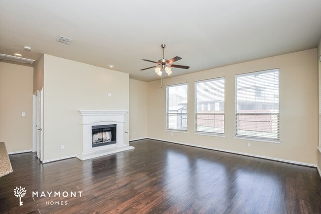 Building Photo - 2900 Softwood Cir