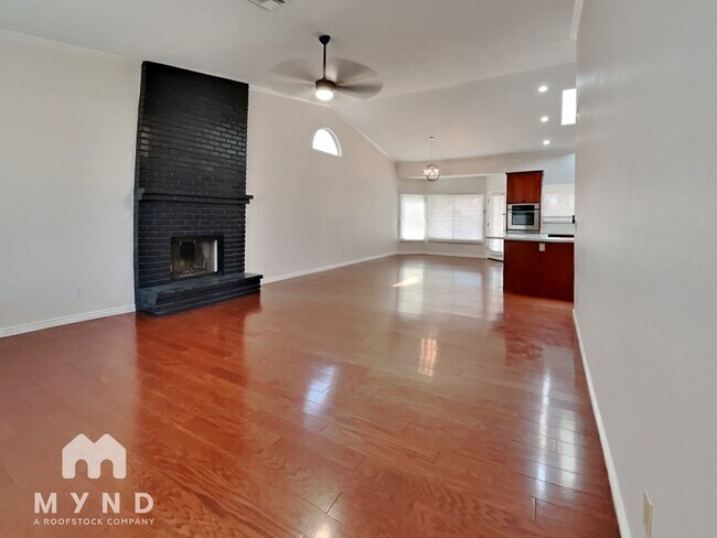 Foto del edificio - 5623 E Grandview Rd