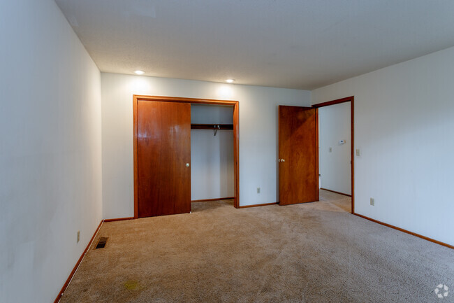 2BR, 1BA - 890 SF - Calico Farms