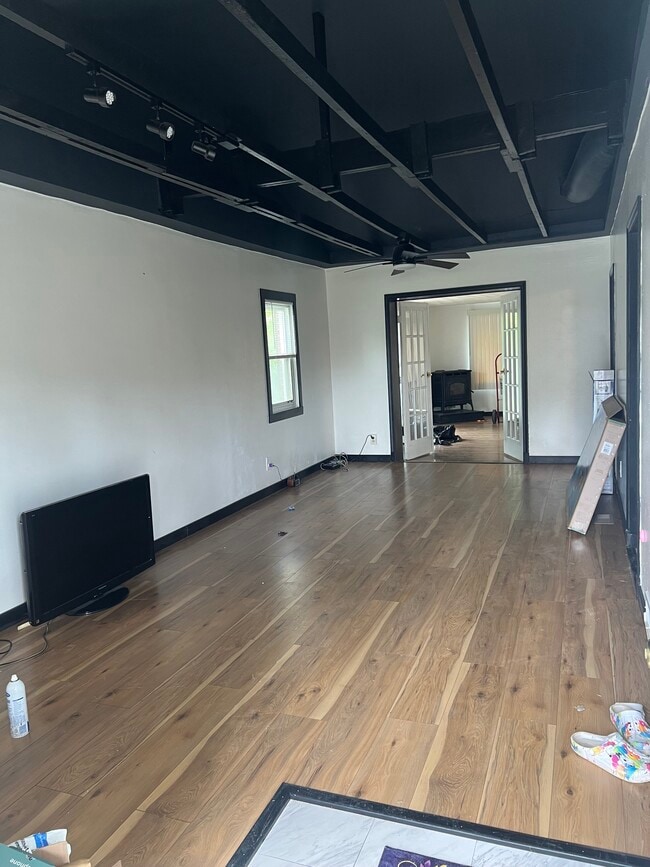 Building Photo - 13704 Tower Rd