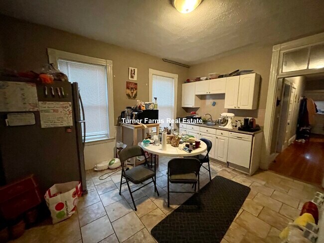 Foto del edificio - 12 Bucknam St