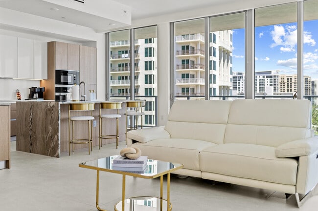 Foto del edificio - 3100 N Ocean Dr