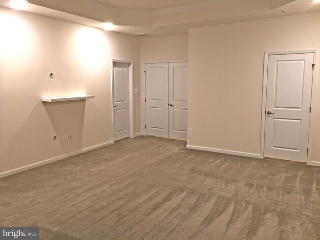 Building Photo - 5946 Leben Dr