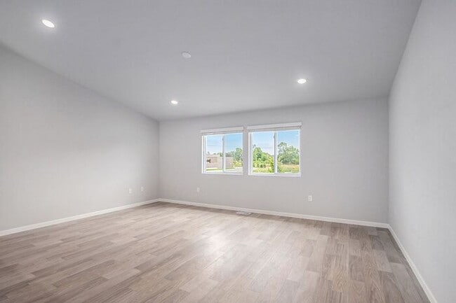 Building Photo - 5649 E Karen Ct