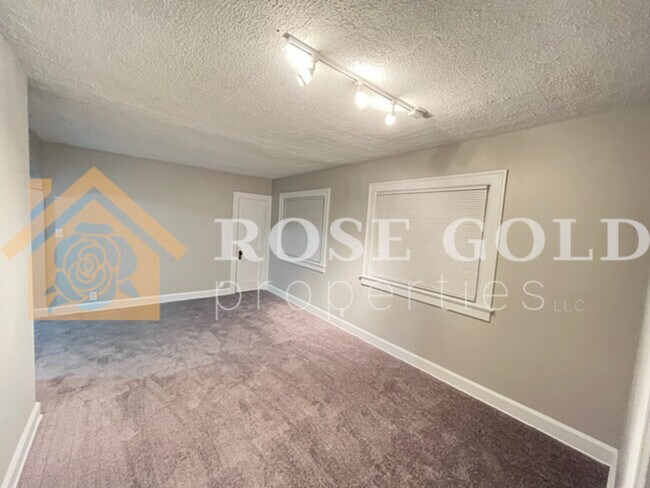 Building Photo - 7401 Jameson Rd