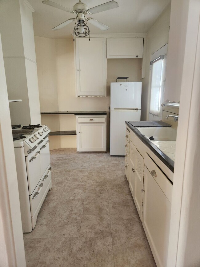 Foto del edificio - 610 Montana Ave