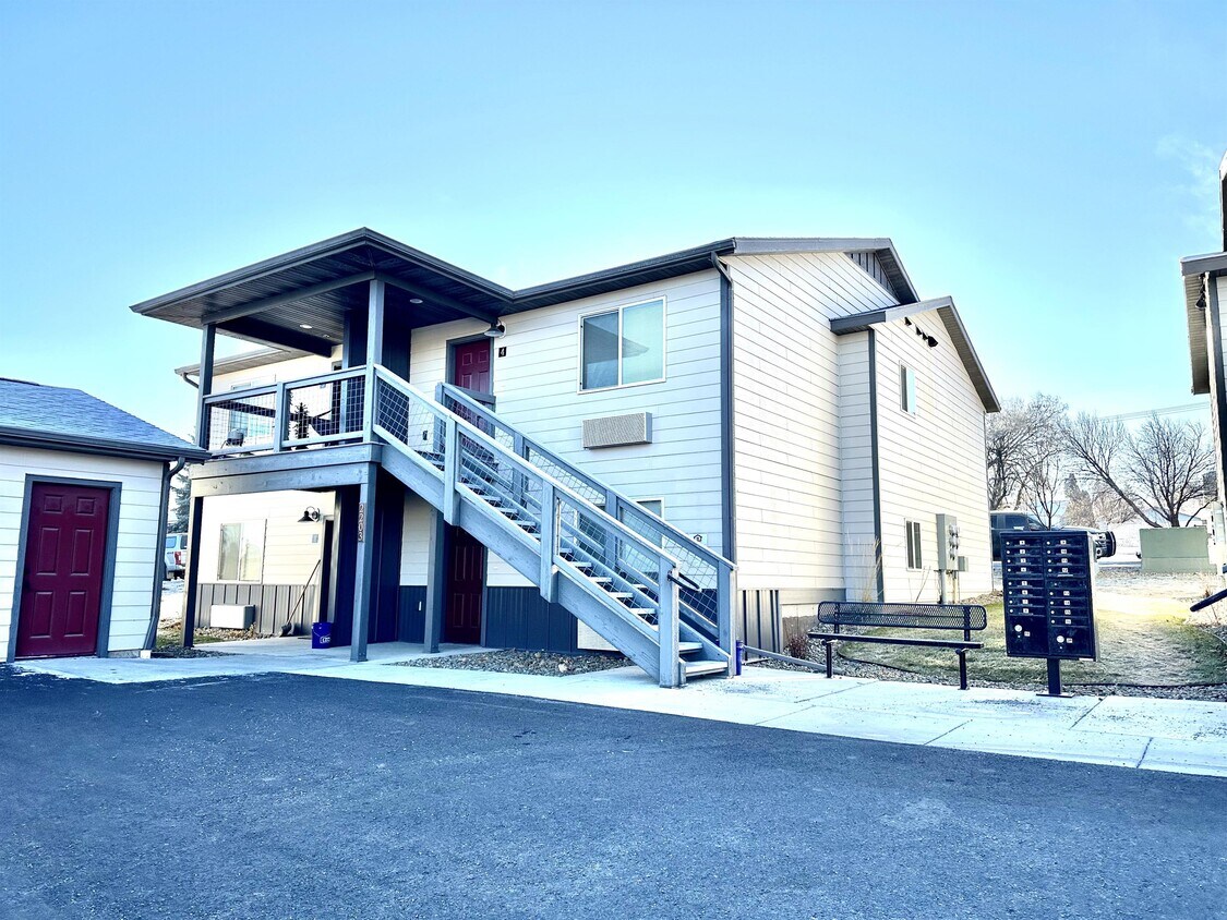 2203 11th Ave Unit 2, Helena, MT 59601 Room for Rent in Helena, MT