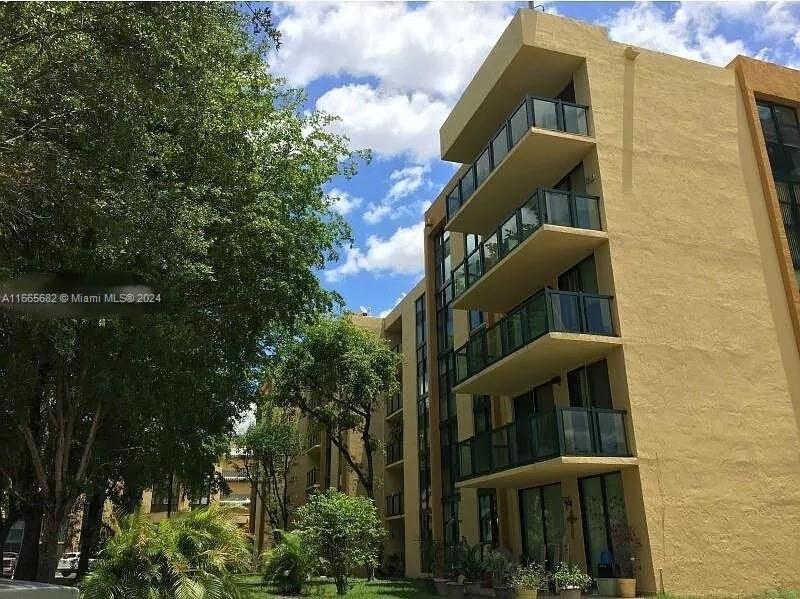 Foto principal - 11790 SW 18th St