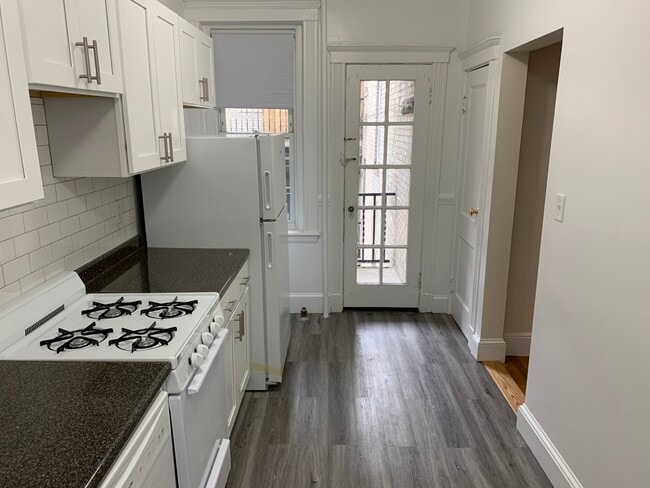 Building Photo - 4 Vinal St